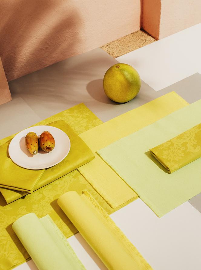 Wiosenne tekstylia stołowe w kolorze żółtym