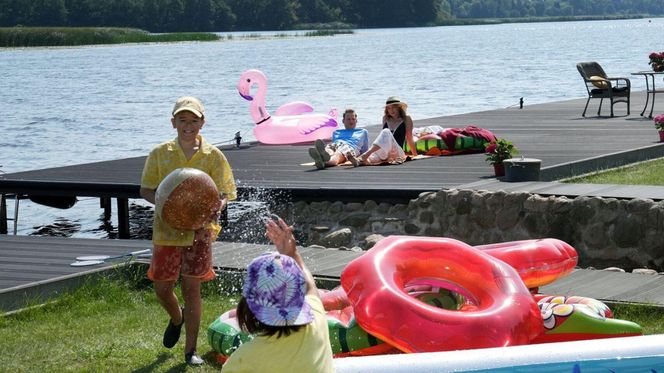 Barwy szczęścia odc. 3120. Łukasz (Michał Rolnicki), Agnieszka (Katarzyna Tlałka), Ksawery (Bartosz Gruchot)