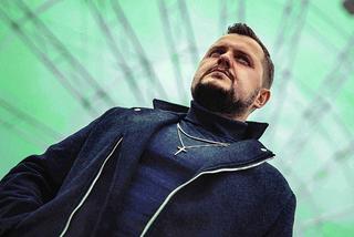 Marcin Simiński połączył pop i rock! Nigdy nie poddawaj się to nowa propozycja artysty