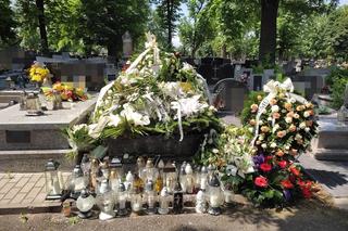 Grób Olka, który zginął w wypadku z synem Sylwii Peretti