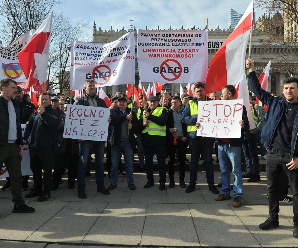 Protest Rolników w Warszawie, gorąco pod PKiN