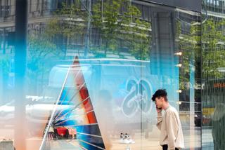 Idol nastolatek przyłapany przez paparazzi w stolicy!