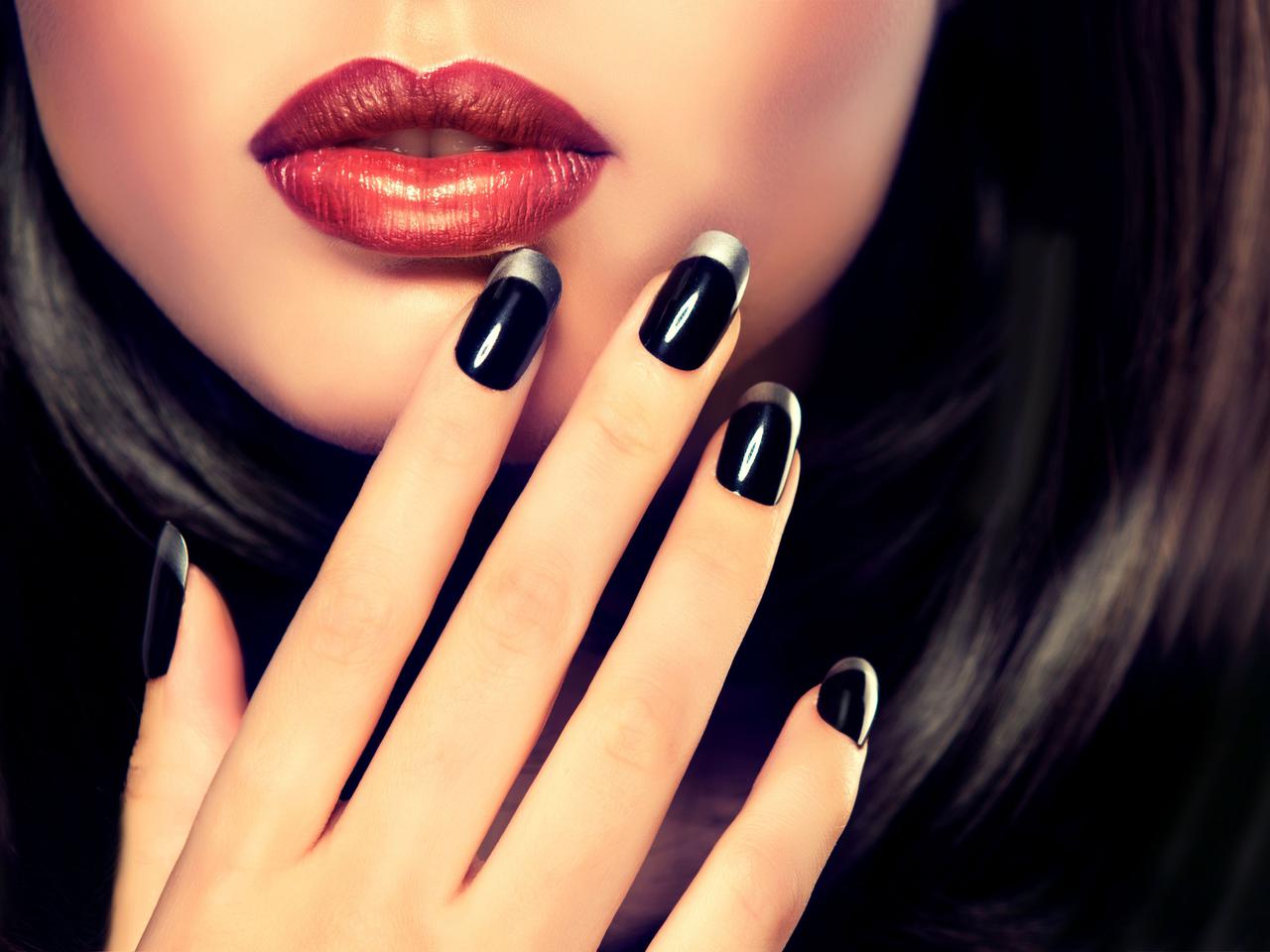 Utwardzacz do paznokci: jak stosować i jak wybrać właściwy?