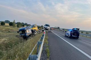 Uderzył w stojącego na drodze 27-latka! Tragedia na S5 koło Gniezna