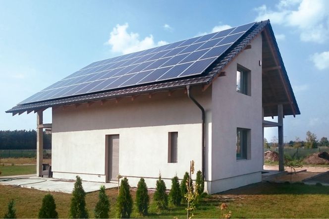 Folia grzewcza i panele fotowoltaiczne: ogrzewanie domu za darmo!