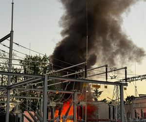 Huk na Pradze-Południe. Służby walczą z pożarem