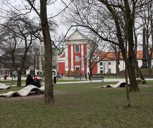 Spacer po centrum Lublina. Czy w mieście czuć już wiosnę?