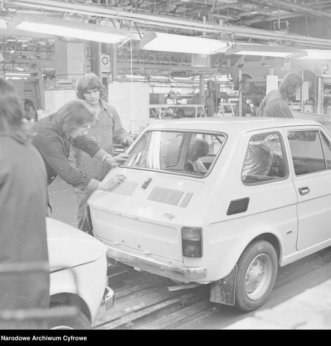 Polski Fiat 126p: Historia "malucha", który zmotoryzował Polskę