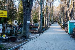 Koronawirus w Trójmieście. Cmentarz w Sopocie zamknięty z powodu zarazy