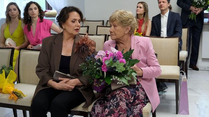 M jak miłość odc. 1890. Marysia (Małgorzata Pieńkowska), Barbara (Teresa Lipowska)