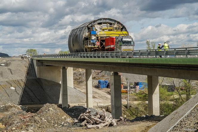 Postęp prac drpogowych na budowie obejścia Węgierskiej Górki