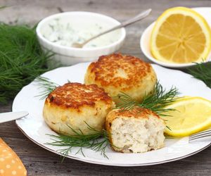 Lekkie i pyszne kotlety rybne: przepis bez jajka, bez cebuli. Kotleciki lepsze niż w przedszkolu