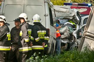 Wypadek w m. Stawek na Lubelszczyźnie. Zderzyły się dwa busy. 6 osób nie żyje, 21 zostało rannych [NOWE FAKTY]