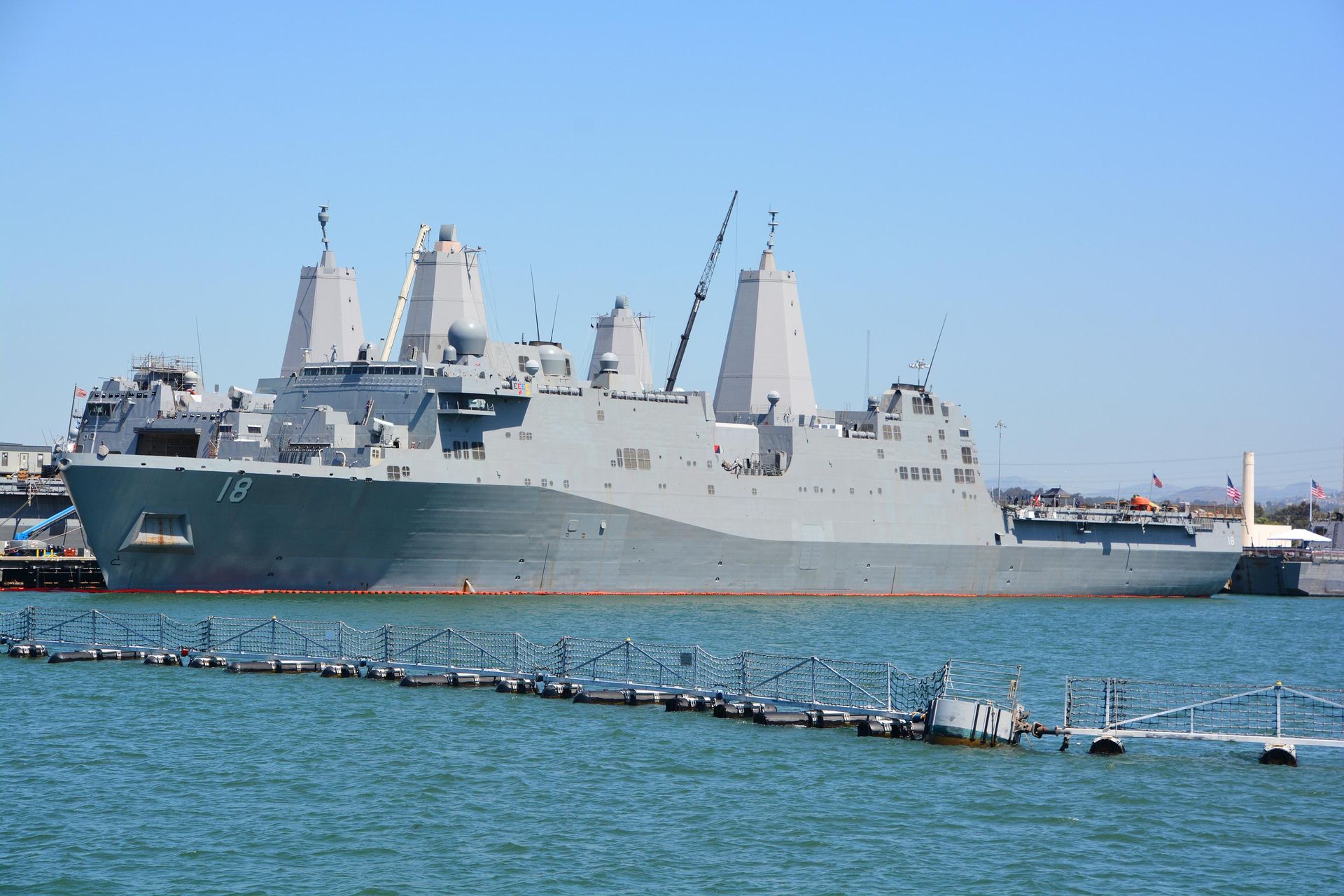 Okręt desantowy USS New Orleans (LPD-18)