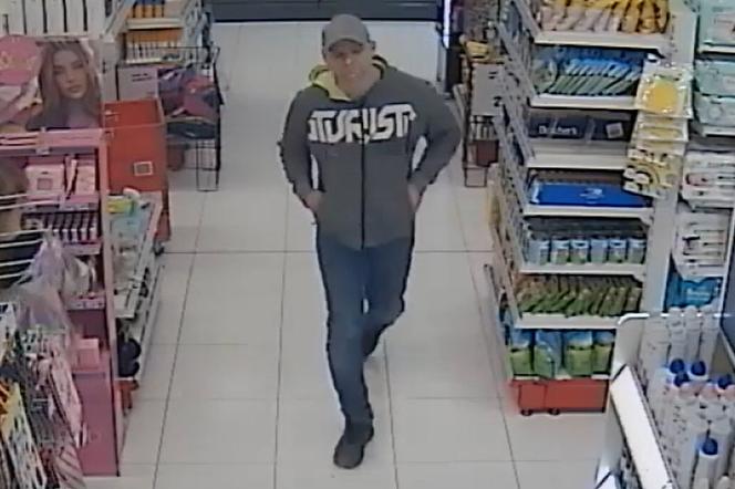 Okradł sklep koło Bydgoszczy. Rozpoznajesz go? Powiadom policję!