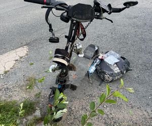 53-latek na hulajnodze uderzył w przepust. Ciężko ranny trafił do szpitala 