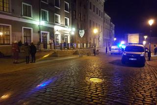 Kolejny alarm bombowy w Toruniu - ewakuowany hotel na starówce!