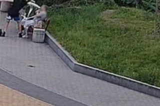 Wrocław. Złodziej łańcuszków poszukiwany. Napada tylko starsze kobiety [ZDJĘCIA].