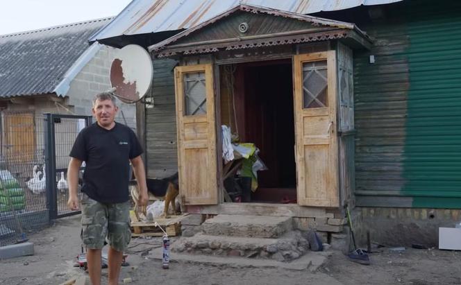Andrzej z Plutycz na wyciągnięcie ręki! Sprawdź wiek, wykształcenie, dom, YouTube gwiazdy serialu "Rolnicy. Podlasie" [ZDJĘCIA]