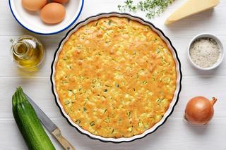 Cukinia zapiekana z jajkiem i serem - miłośnicy omletów będą zachwyceni