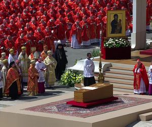 Watykan:  obrzęd ostatniego pożegnania Ojca Świętego