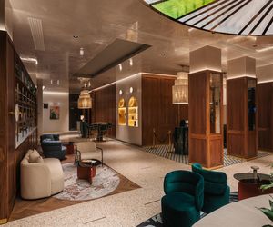 Mövenpick Grand Hotel