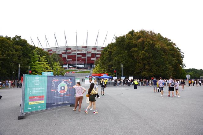 Gigantyczne kolejki przed stadionem. Tak fani czekali na koncert Dawida Podsiadło