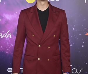 Rutkowski w nowej zaczesce, Rozenek-Majdan z wąsem na głowie i naga Kamińska