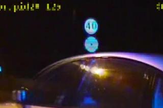 Pościg za pijanym 18-latkiem w Piasecznie. Policjanci staranowali jego auto!