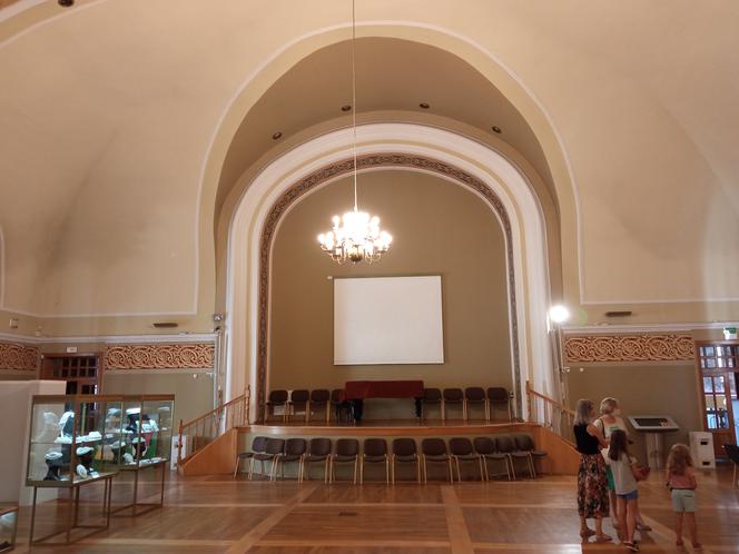 Historia synagogi w Lesznie