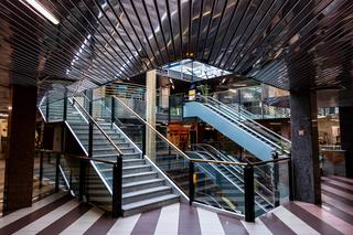 Centrum handlowe Panorama w Warszawie - tak wyglądał luksus lat 90. Zobacz zdjęcia