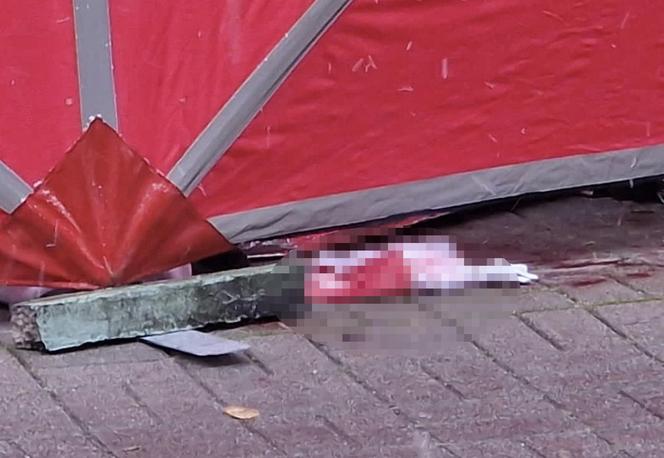 Brutalny mord w Górze Kalwarii. 47-latek dźgnięty nożem. Zmarł tuż pod blokiem