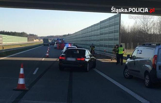 Przechodził przez autostradę A1. Zginął pod kołami pędzącego mitsubishi