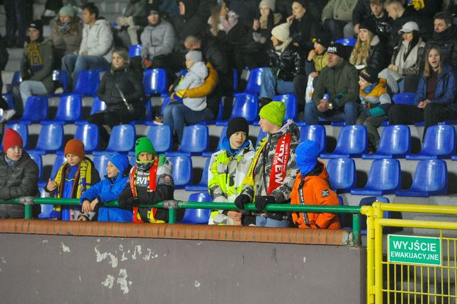 Elana Toruń - Zawisza Bydgoszcz 1:1, zdjęcia kibiców, opraw i piłkarzy ze Stadionu Miejskiego im. Grzegorza Duneckiego