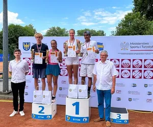 Tenisiści z woj. śląskiego najlepsi na młodzieżowych Mistrzostwach Polski w turnieju par mieszanych