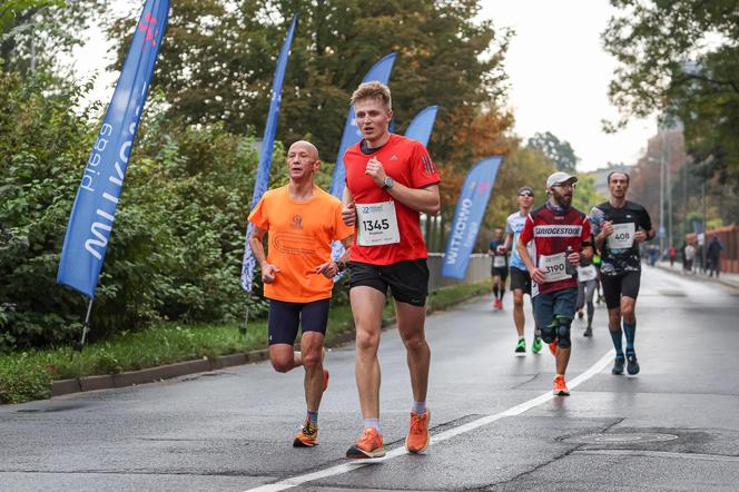 22. Poznań Maraton za nami. Tysiące biegaczy na ulicach Poznania 