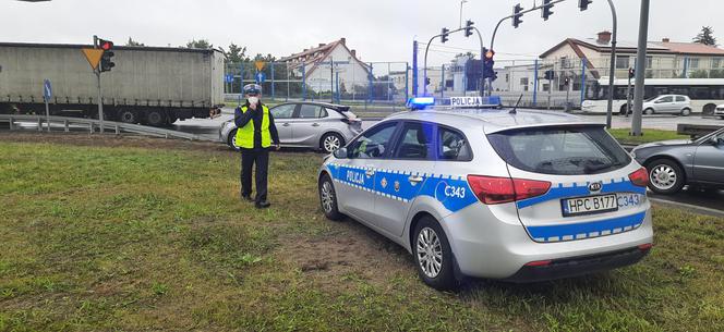 Bardzo niespokojny poranek w Toruniu. Dwie kolizje na tej samej ulicy!