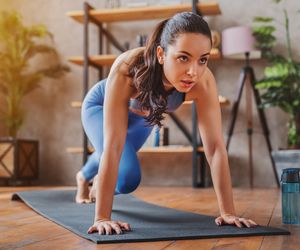 Ćwiczenia na bryczesy - trening wyszczuplający uda [wideo]