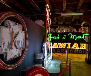 Neony z Muzeum Neonów w Warszawie