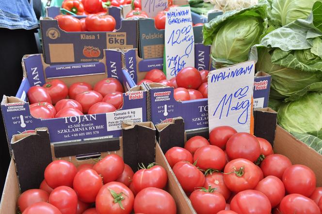 Ceny warzyw i owoców zwalają z nóg! Drożyzna na warszawskich bazarach 