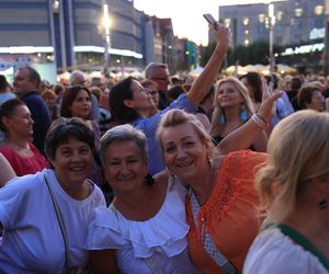 Potańcówka przed Teatrem Śląskim w Katowicach (09.08)