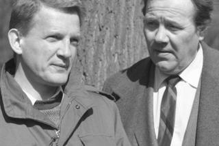 07, zgłoś się: Porucznik Borewicz (Bronisław Cieślak), porucznik Zubek (Zdzisław Kozień)