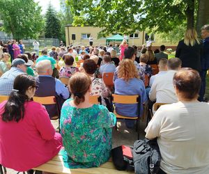 Przez lata ŚDS w Siedlcach działał w dwóch lokalizacjach, teraz już oficjalnie funkcjonuje w jednym miejscu, w budynkach dostosowanych do potrzeb osób z niepełnosprawnościami. 