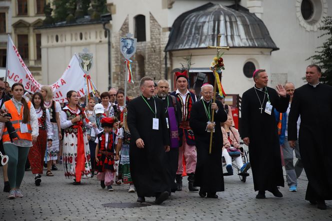 Z Wawelu wyruszyła 45. Piesza Pielgrzymka Krakowska na Jasną Górę