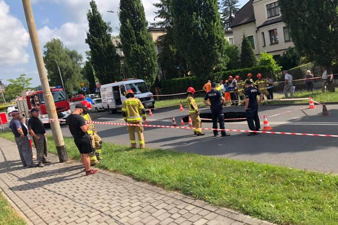 Śląskie: W centrum Cieszyna zapadł się fragment ulicy. Jak do tego doszło?