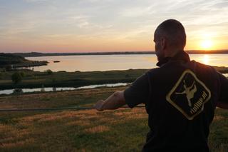 Najdłuższa tyrolka w Polsce znajduje się w Tarnobrzegu. Czy jest dla dzieci? Ile kosztuje? Atrakcje w pobliżu