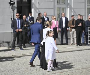  Kasia Nawrocka na biało czekała na rodziców 