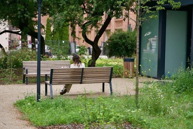 Nowy plac Komuny Paryskiej i skwer Wiedźmina w Łodzi