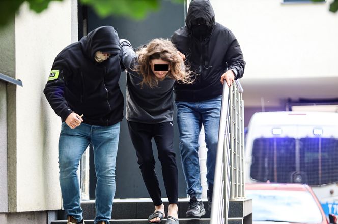 Koszmar w Janikach Wielkich. Syn zamordował rodziców