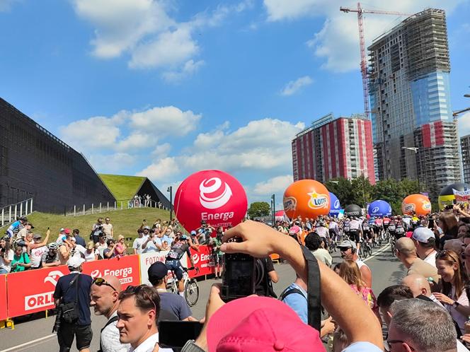 Tour de Pologne w Katowicach. Kolarze bawią się z kibicami